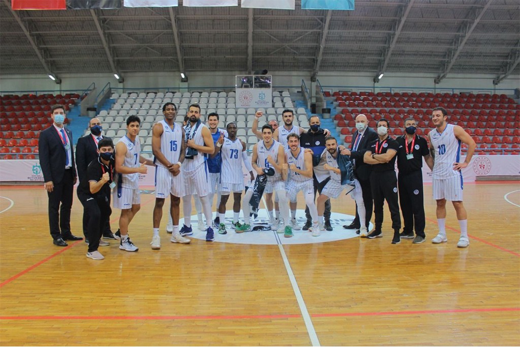 Basketbolcularımız Erteleme Maçında İstanbul Basketi Rahat geçti