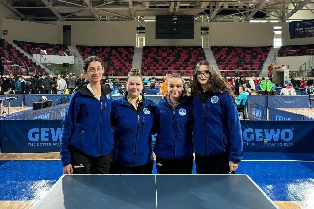 Masa Tenisçilerimiz Play-Off Oynamaya Hak Kazandı