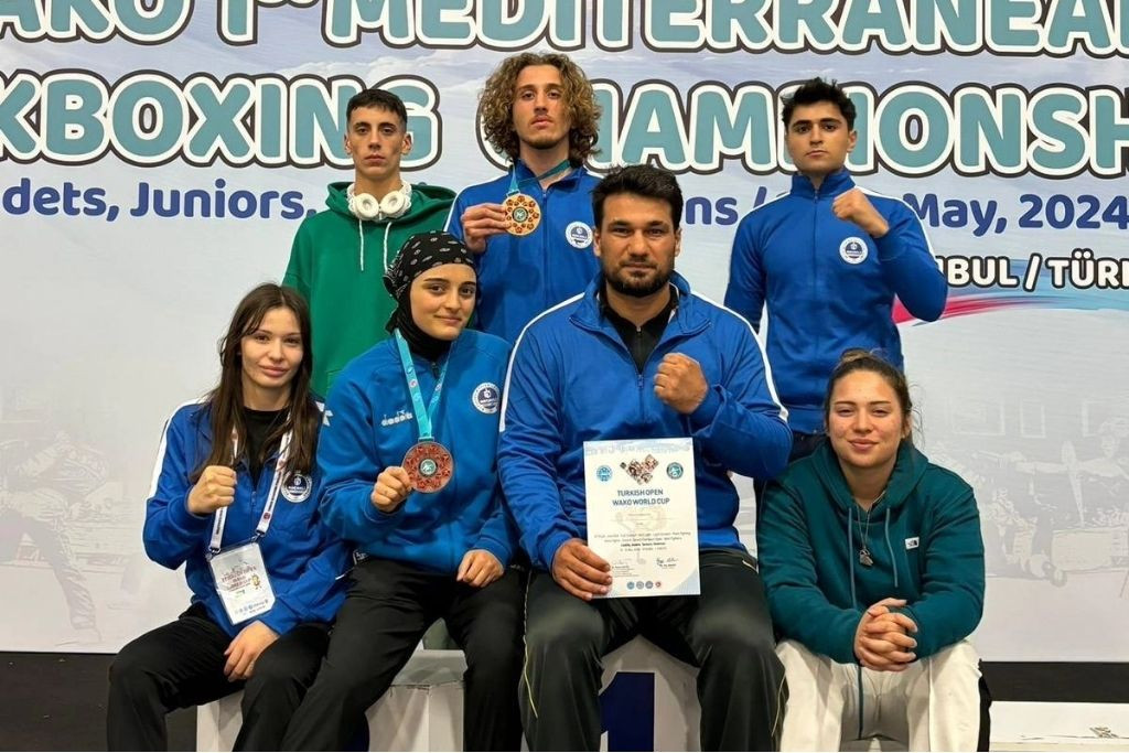 Uluslararası Kick Boks Dünya Kupasında İki Madalya