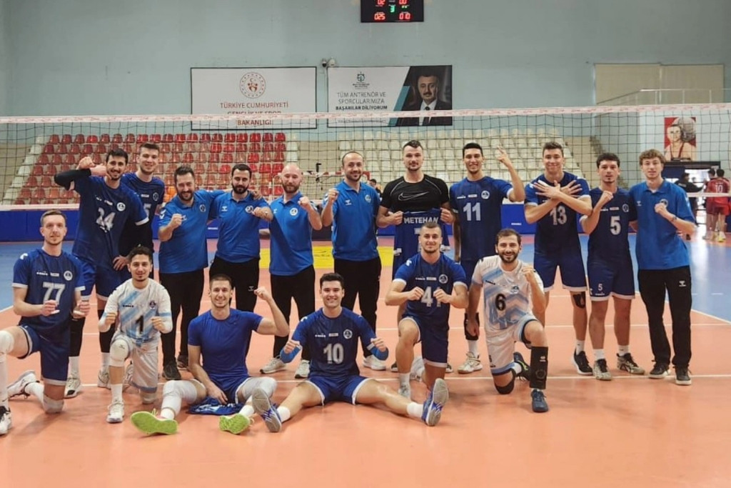 Efelerimiz evinde rahat kazandı.