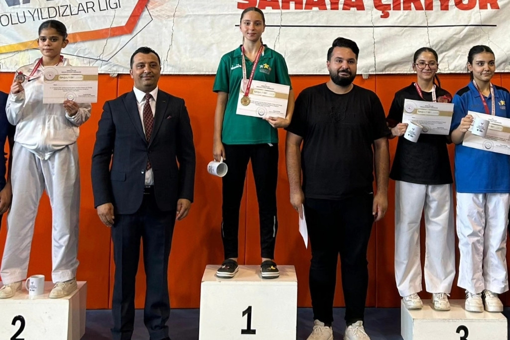 Karatecilerimiz Konya'dan 3 Madalya İle Dönüyor