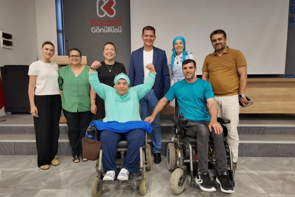Kulübümüz ve Kocaeli Darıca Bir Umut Engelliler Derneği işbirliğinde ‘Işığım Sensin’ projesine başlandı.
