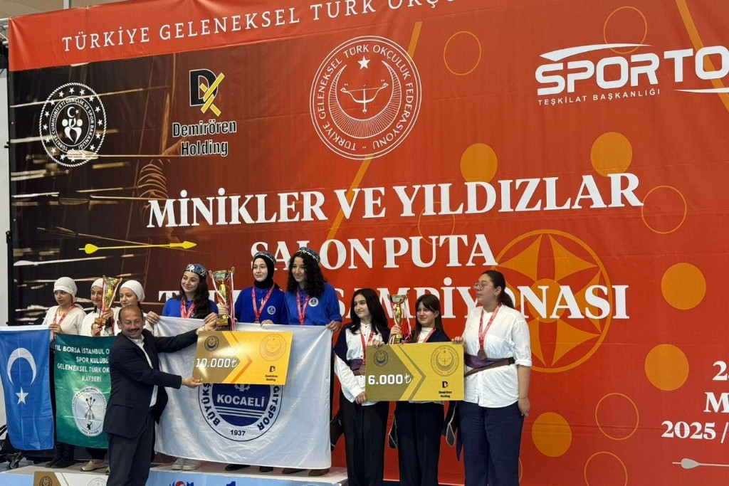 Minik Okçularımız Hedefi 12'den Vurdu