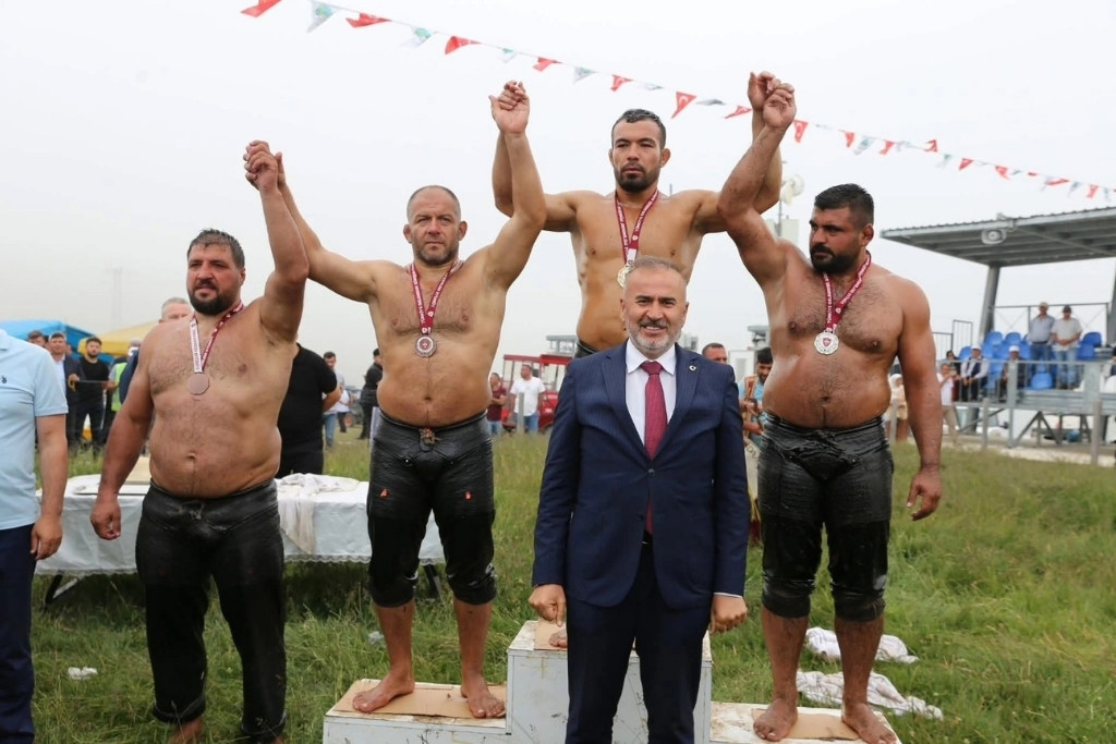 Recep Kara ve Serhat Balcı Kürsüde Yer Aldı