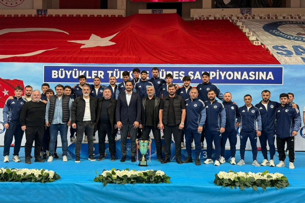 Serbest Güreş Türkiye Şampiyonasında Kağıtspor Fırtınası