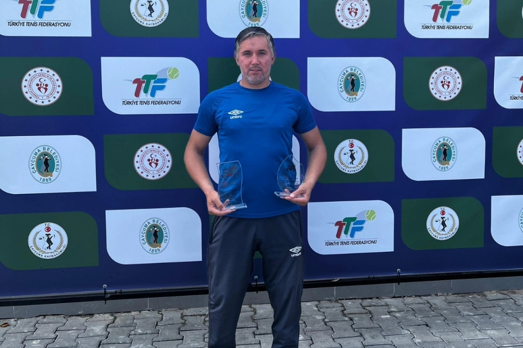 Turan Akalın 2 Madalya İle Dönüyor