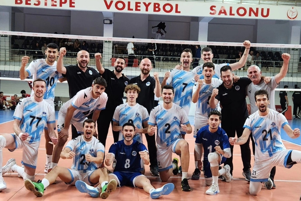 Voleybolcularımız Dolu Dizgin