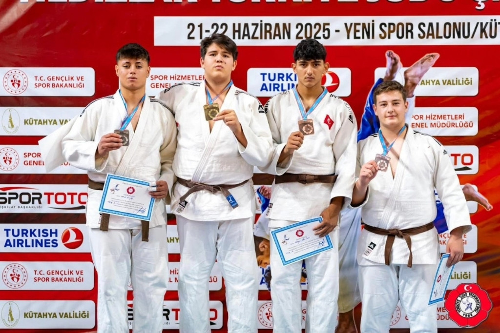 Yıldızlar Türkiye Şampiyonasında Kağıtspor Fırtınası